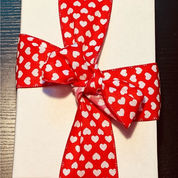 Easter/Mothers Day Special! BOGO! Posh gift sets (price per each box) - Picture 9 of 9